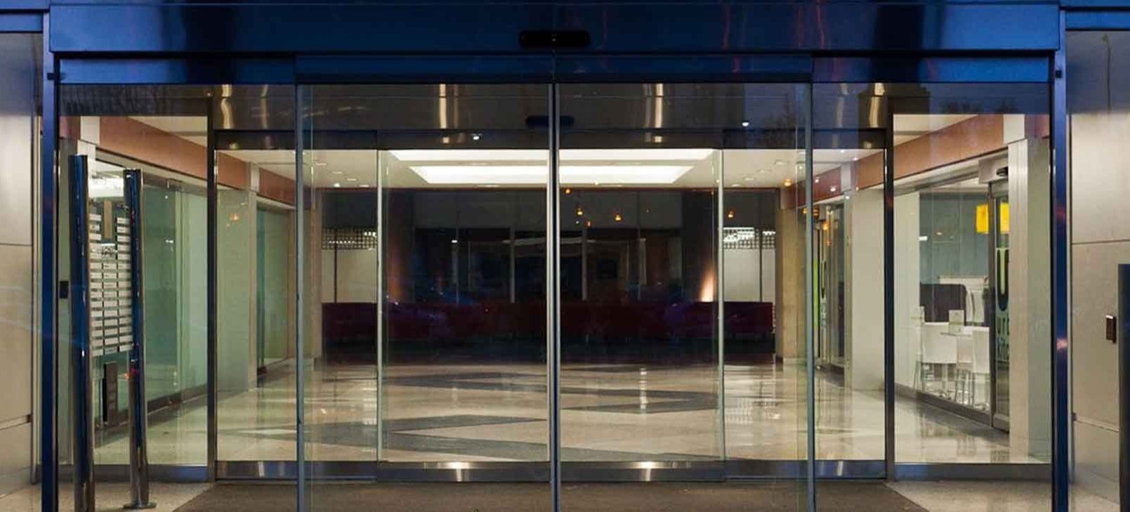 Automatic glass doors